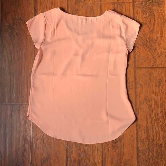 Flowy pink shirt - Picture 2 of 3